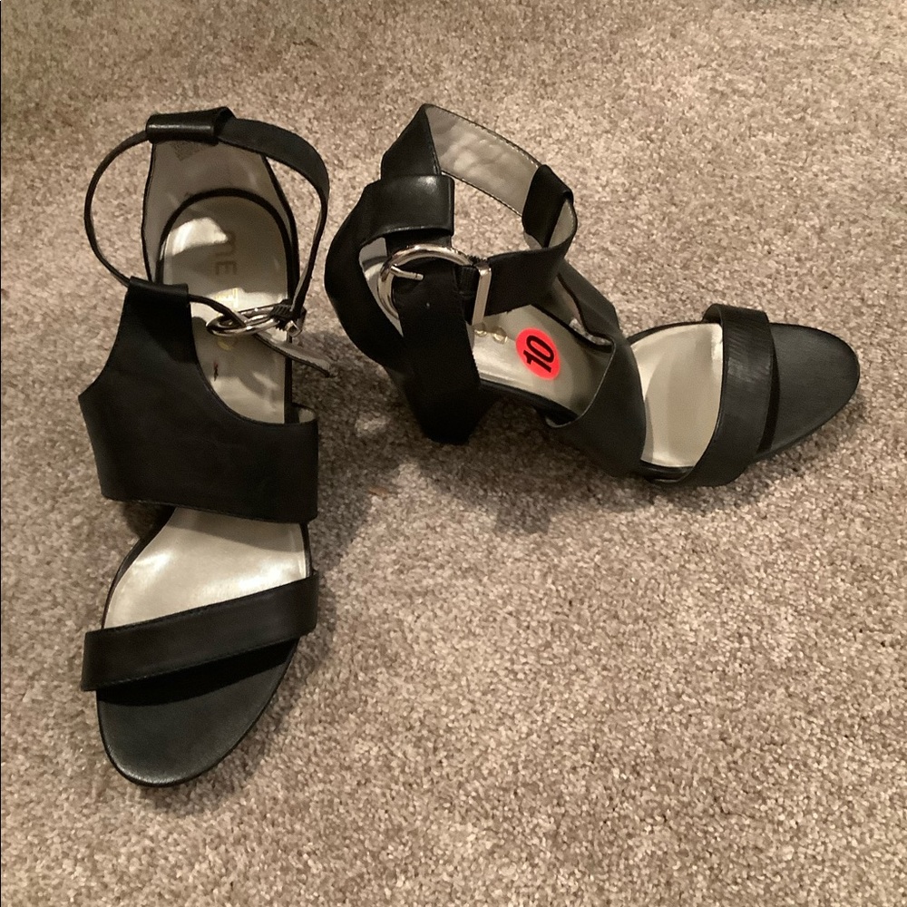 Black me too open toe heels